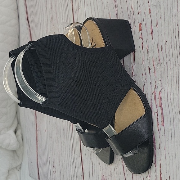 NIC + ZOE Black Slip On Sandals With Wide Elastic Ankle Strap Size 6 - Picture 1 of 6